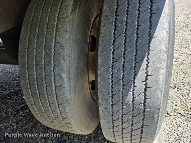 image for item DX1464 2007 Utility Trailer refrigerated van trailer 