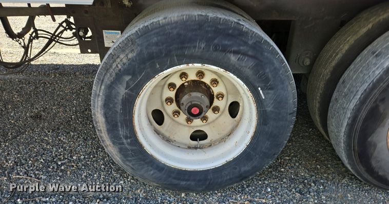 image for item DX1464 2007 Utility Trailer refrigerated van trailer 