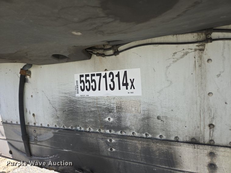 image for item DX1465 2007 Utility Trailer refrigerated van trailer