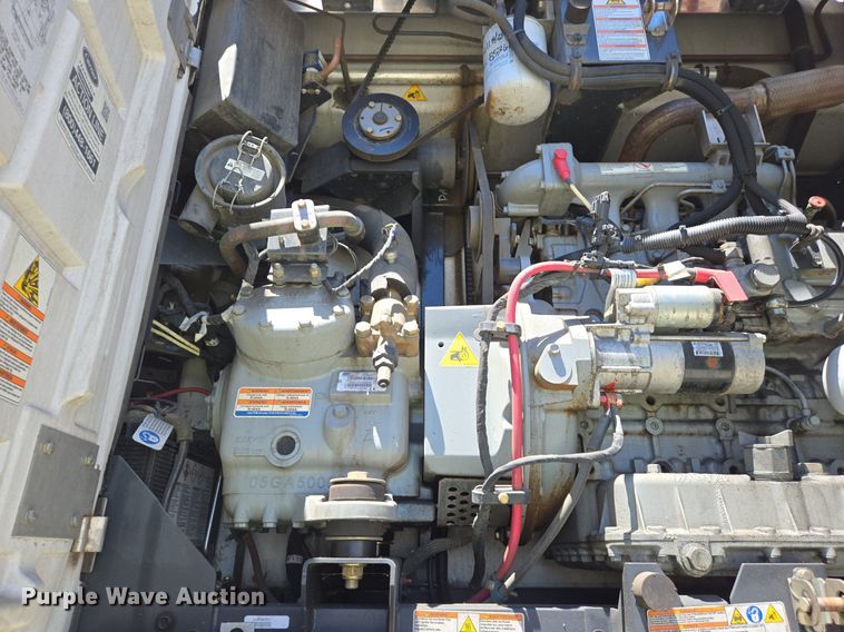 image for item DX1465 2007 Utility Trailer refrigerated van trailer