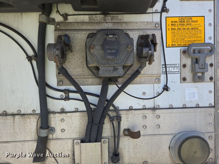 image for item DX1465 2007 Utility Trailer refrigerated van trailer