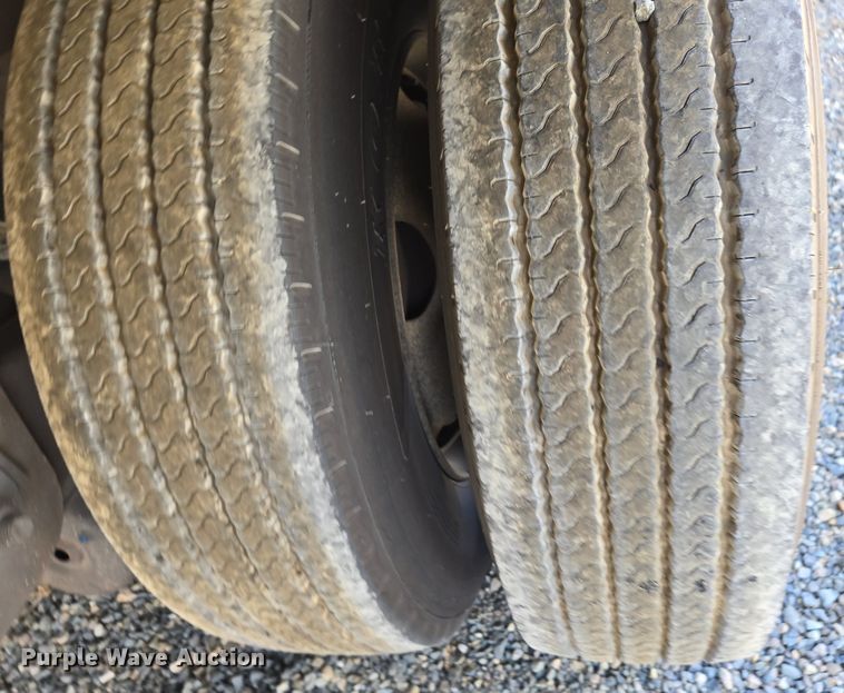 image for item DX1465 2007 Utility Trailer refrigerated van trailer