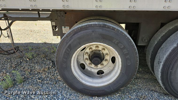 image for item DX1465 2007 Utility Trailer refrigerated van trailer