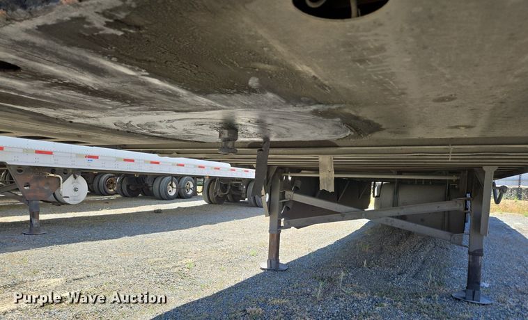 image for item DX1466 2007 Utility Trailer refrigerated van trailer