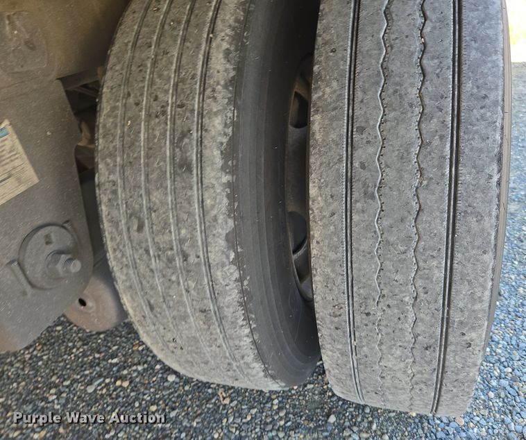 image for item DX1467 2007 Utility Trailer refrigerated van trailer 