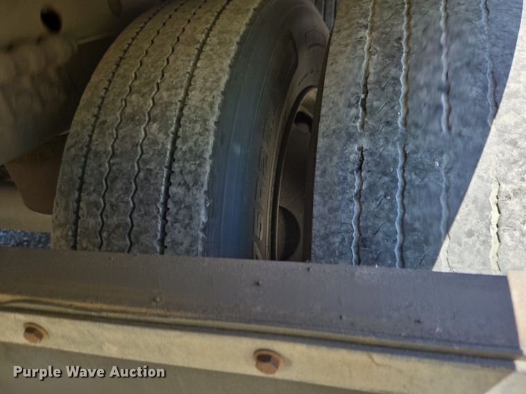 image for item DX1467 2007 Utility Trailer refrigerated van trailer 