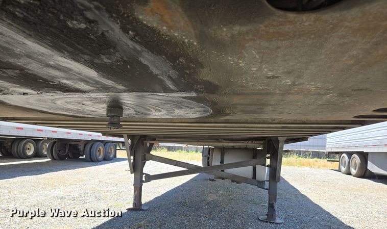 image for item DX1468 2007 Utility Trailer refrigerated van trailer