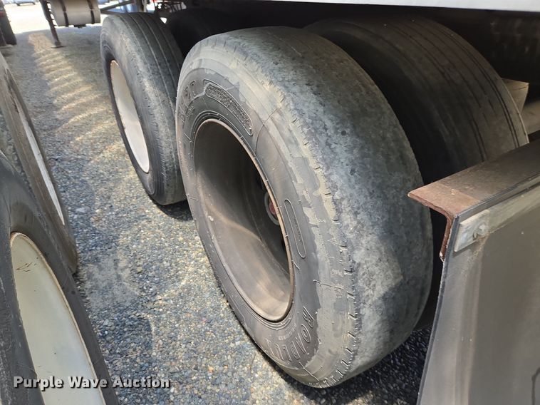 image for item DX1468 2007 Utility Trailer refrigerated van trailer