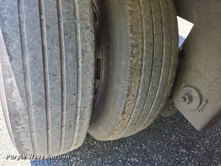 image for item DX1468 2007 Utility Trailer refrigerated van trailer