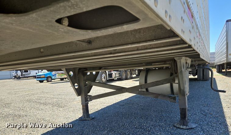 image for item DX1469 2007 Utility Trailer refrigerated van trailer