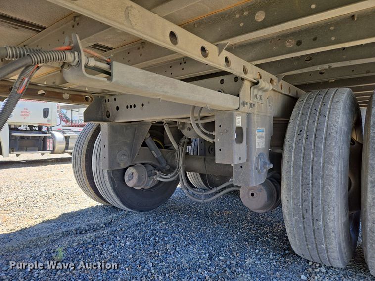 image for item DX1469 2007 Utility Trailer refrigerated van trailer