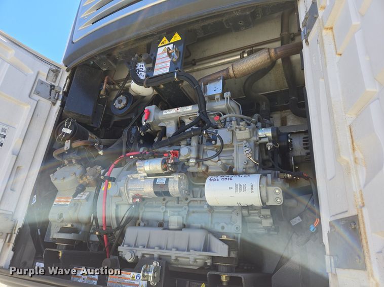 image for item DX1469 2007 Utility Trailer refrigerated van trailer