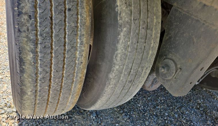 image for item DX1469 2007 Utility Trailer refrigerated van trailer