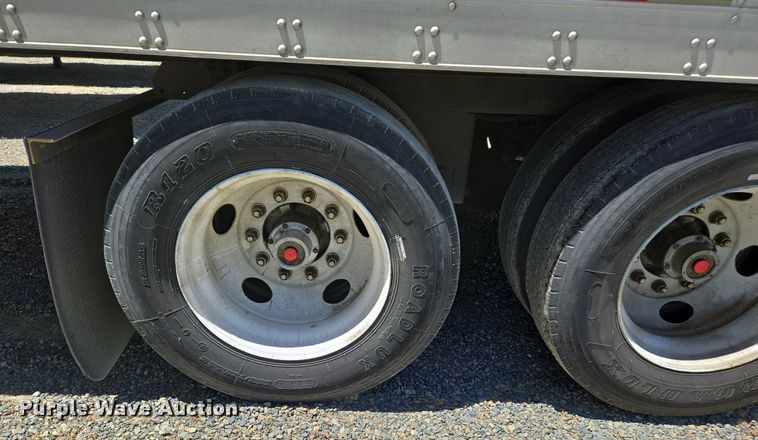 image for item DX1469 2007 Utility Trailer refrigerated van trailer