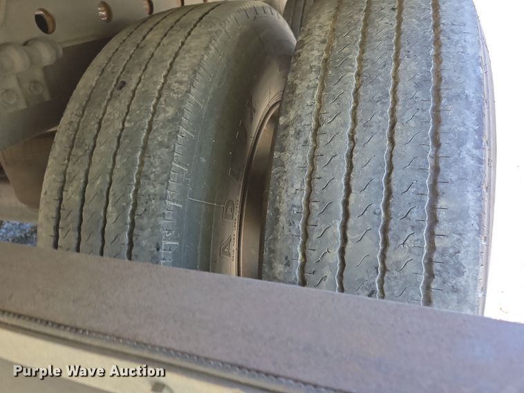 image for item DX1469 2007 Utility Trailer refrigerated van trailer