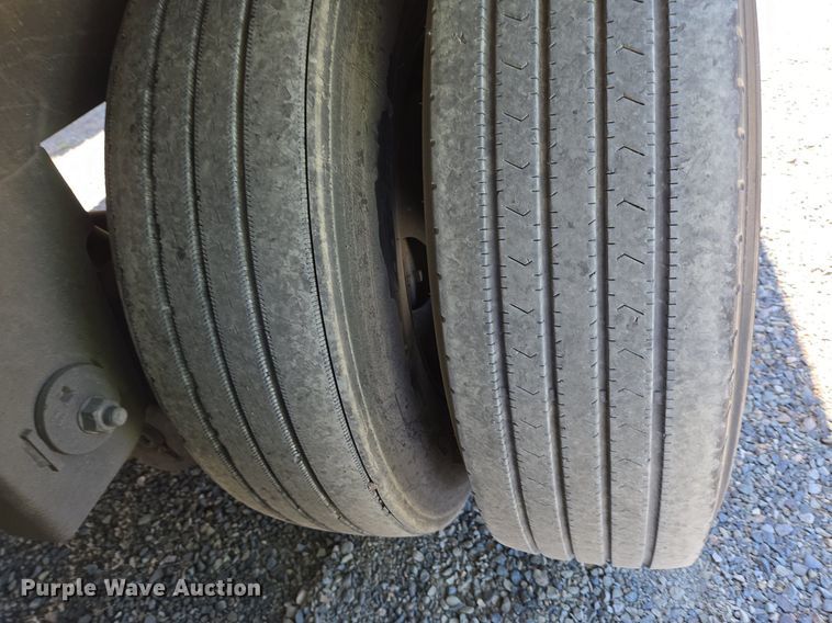 image for item DX1469 2007 Utility Trailer refrigerated van trailer