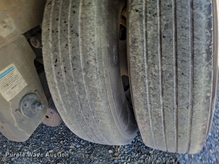 image for item DX1469 2007 Utility Trailer refrigerated van trailer