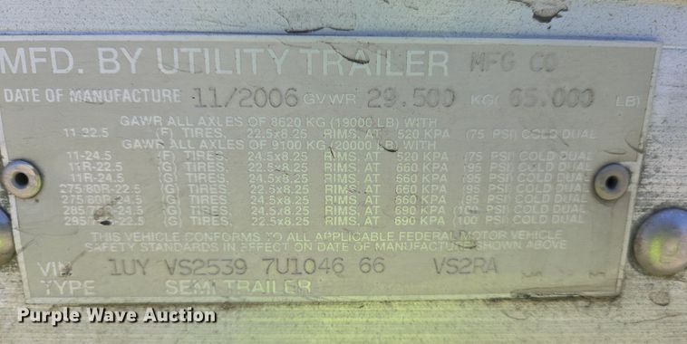 image for item DX1469 2007 Utility Trailer refrigerated van trailer