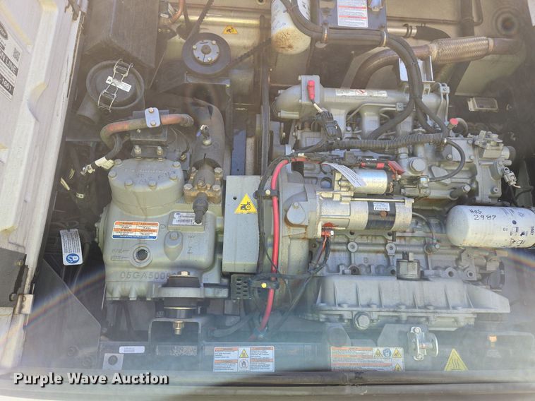 image for item DX1470 2007 Utility Trailer refrigerated van trailer