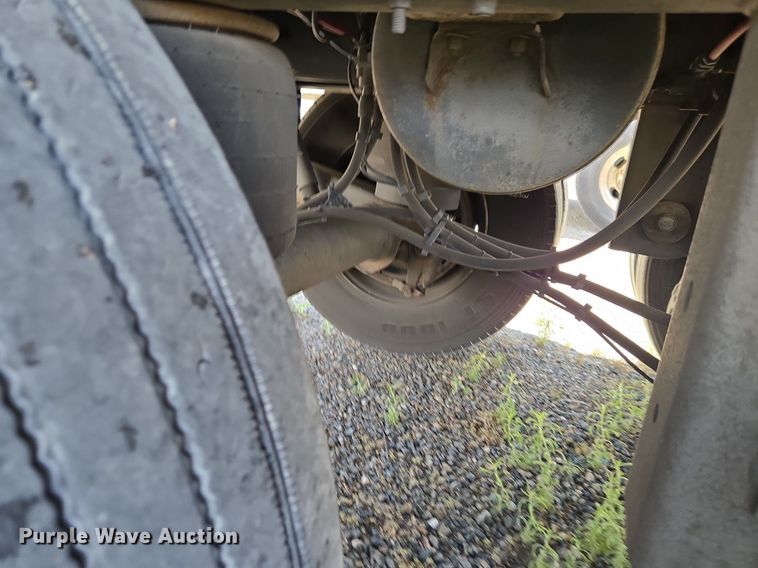 image for item DX1471 2007 Utility Trailer refrigerated van trailer