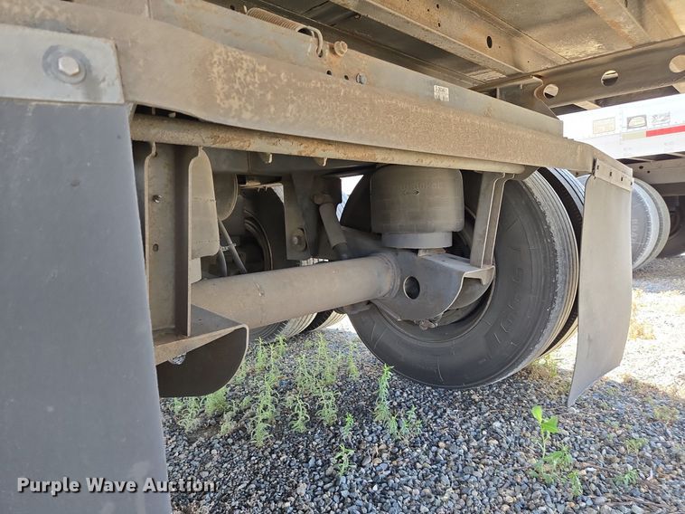 image for item DX1471 2007 Utility Trailer refrigerated van trailer