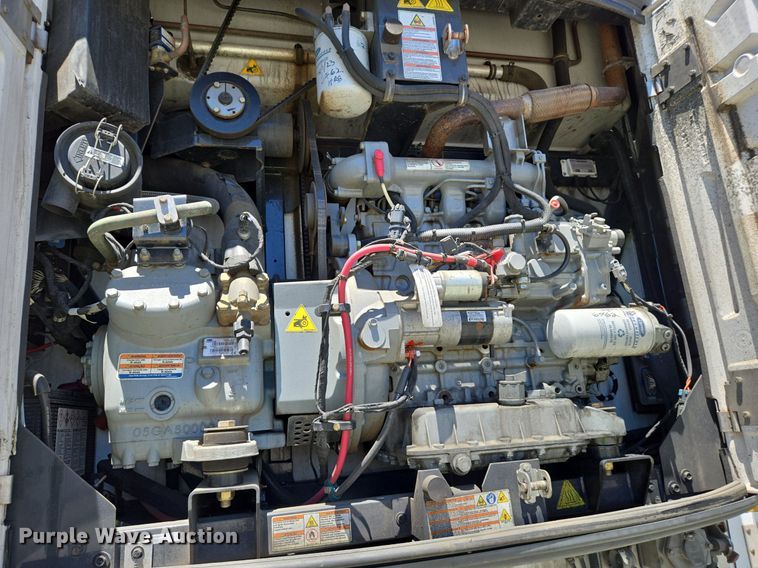 image for item DX1471 2007 Utility Trailer refrigerated van trailer