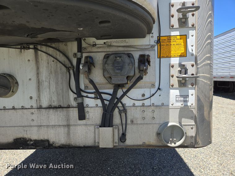 image for item DX1471 2007 Utility Trailer refrigerated van trailer