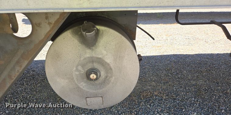 image for item DX1471 2007 Utility Trailer refrigerated van trailer