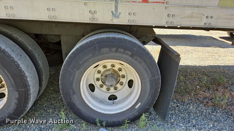 image for item DX1471 2007 Utility Trailer refrigerated van trailer