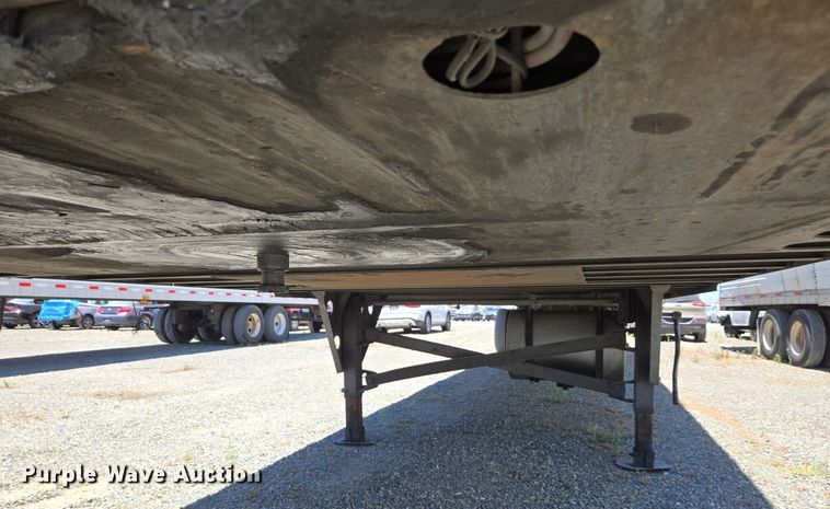 image for item DX1472 2007 Utility Trailer refrigerated van trailer