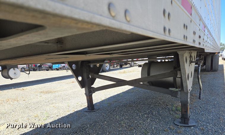 image for item DX1472 2007 Utility Trailer refrigerated van trailer