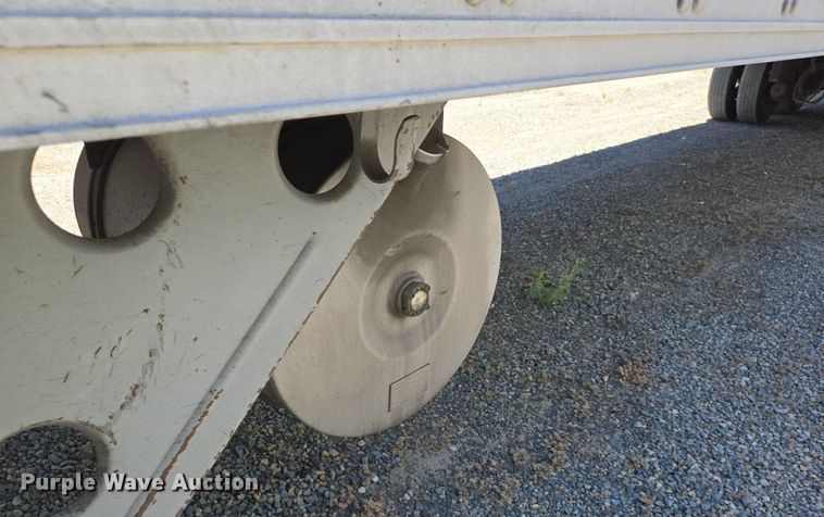 image for item DX1472 2007 Utility Trailer refrigerated van trailer