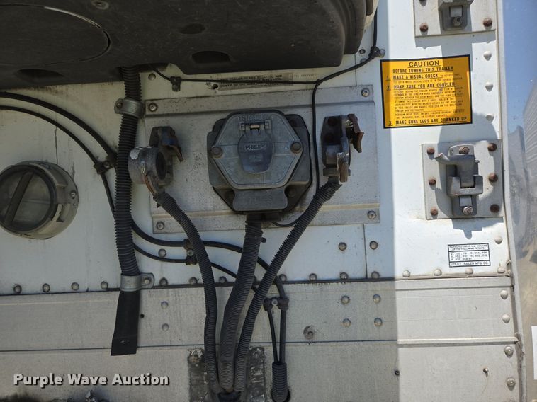 image for item DX1472 2007 Utility Trailer refrigerated van trailer