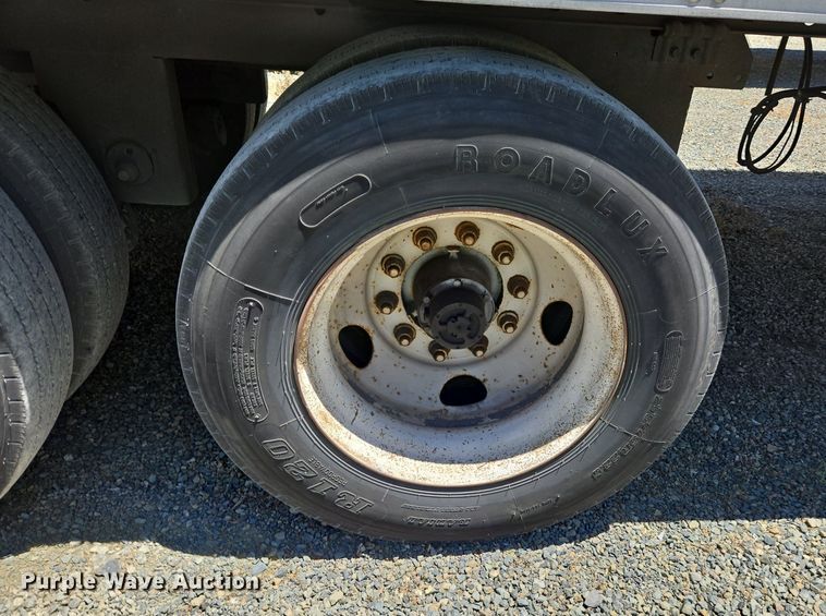 image for item DX1472 2007 Utility Trailer refrigerated van trailer