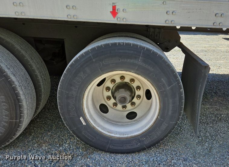 image for item DX1472 2007 Utility Trailer refrigerated van trailer