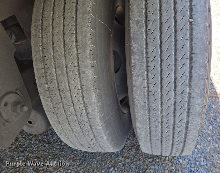 image for item DX1472 2007 Utility Trailer refrigerated van trailer