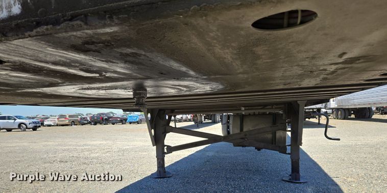 image for item DX1473 2007 Utility Trailer refrigerated van trailer