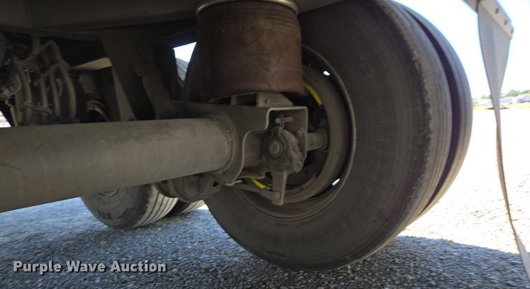 image for item DX1473 2007 Utility Trailer refrigerated van trailer