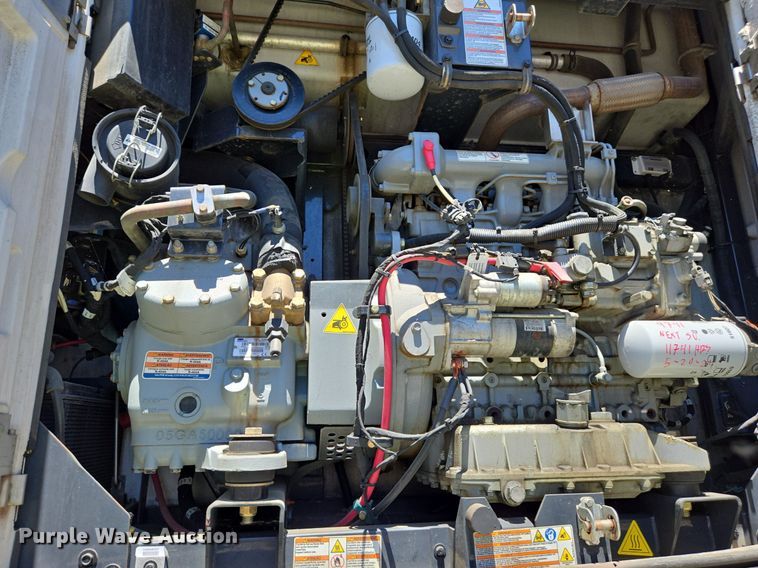 image for item DX1473 2007 Utility Trailer refrigerated van trailer