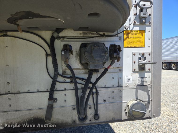 image for item DX1473 2007 Utility Trailer refrigerated van trailer