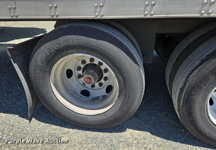 image for item DX1473 2007 Utility Trailer refrigerated van trailer