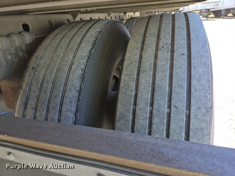 image for item DX1473 2007 Utility Trailer refrigerated van trailer