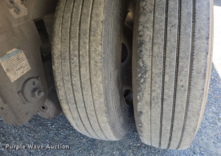 image for item DX1473 2007 Utility Trailer refrigerated van trailer