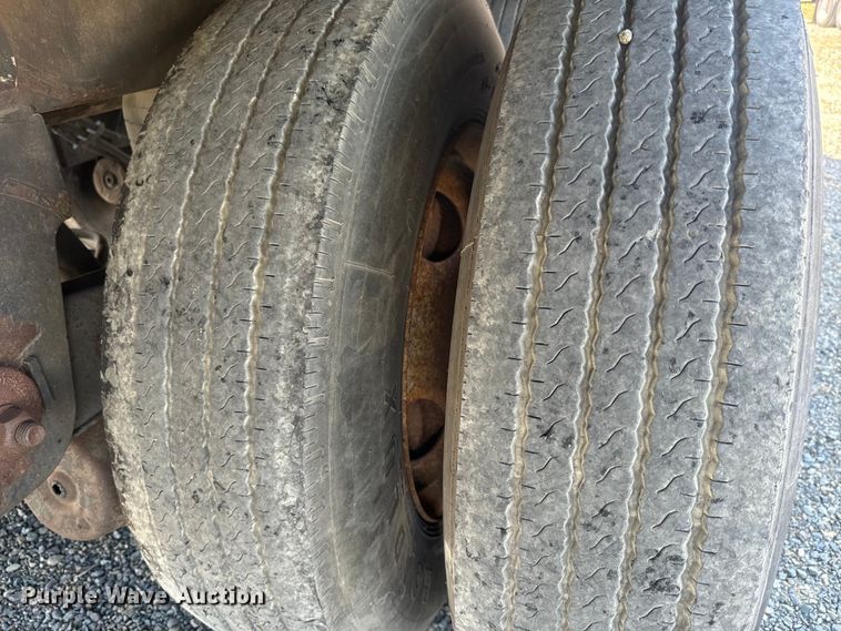 image for item DX1476 2008 Great Dane refrigerated van trailer