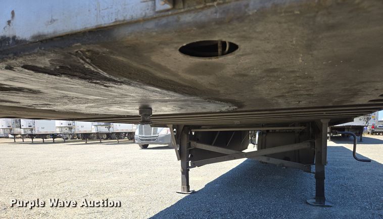 image for item DX1477 2007 Utility Trailer refrigerated van trailer