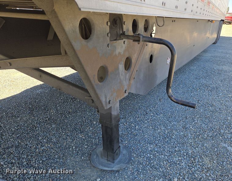 image for item DX1477 2007 Utility Trailer refrigerated van trailer