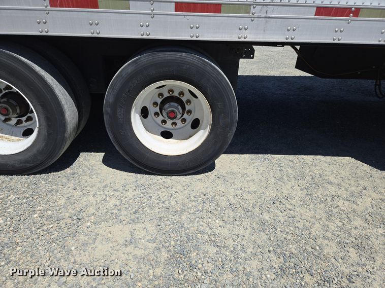 image for item DX1477 2007 Utility Trailer refrigerated van trailer