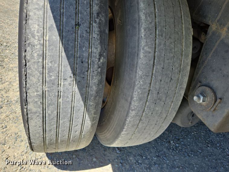 image for item DX1477 2007 Utility Trailer refrigerated van trailer