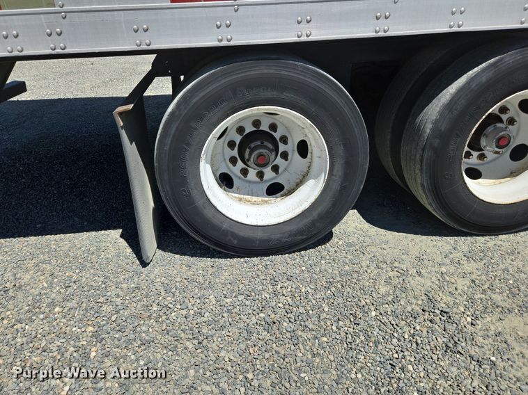 image for item DX1477 2007 Utility Trailer refrigerated van trailer