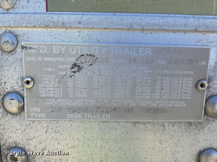 image for item DX1477 2007 Utility Trailer refrigerated van trailer